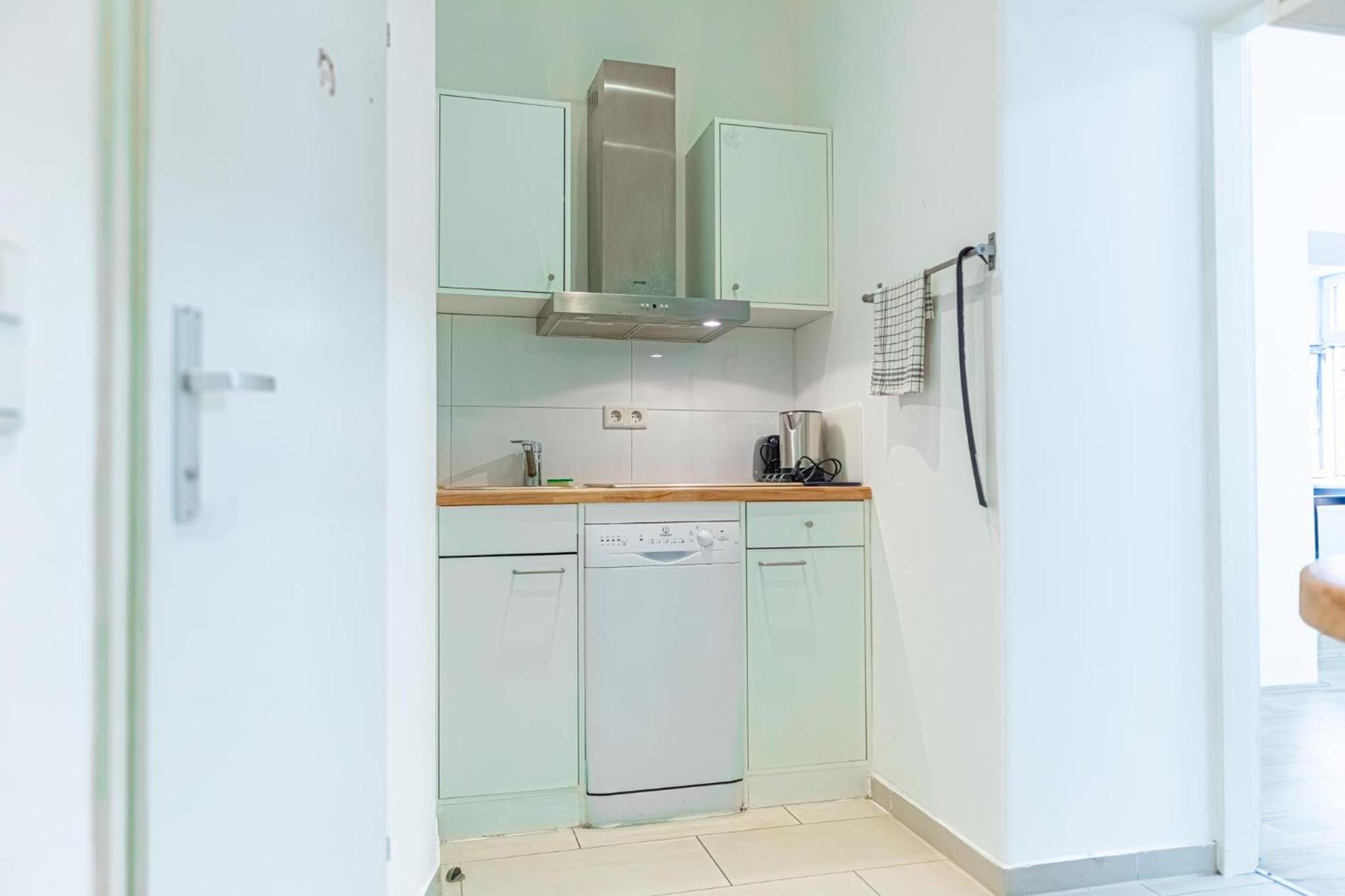 Elegant 2br Apt.@wiener Stadthalle/central Located Wien